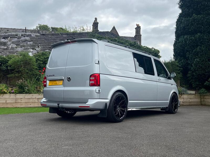 VOLKSWAGEN TRANSPORTER