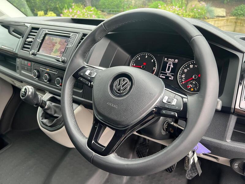 VOLKSWAGEN TRANSPORTER