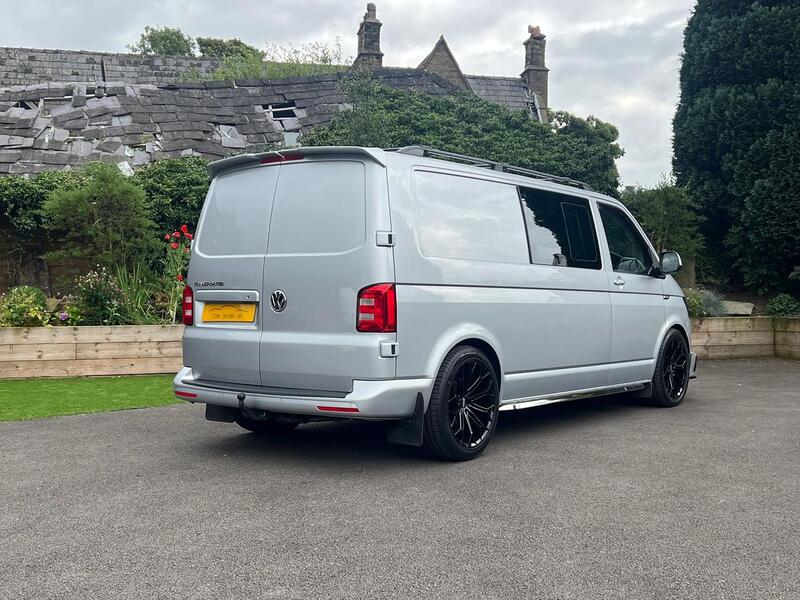 VOLKSWAGEN TRANSPORTER
