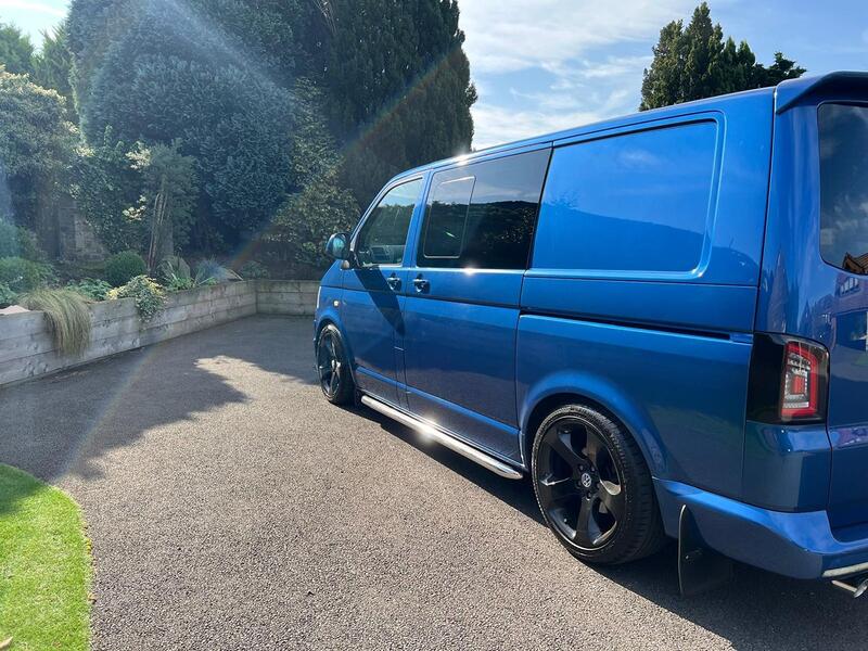 VOLKSWAGEN TRANSPORTER
