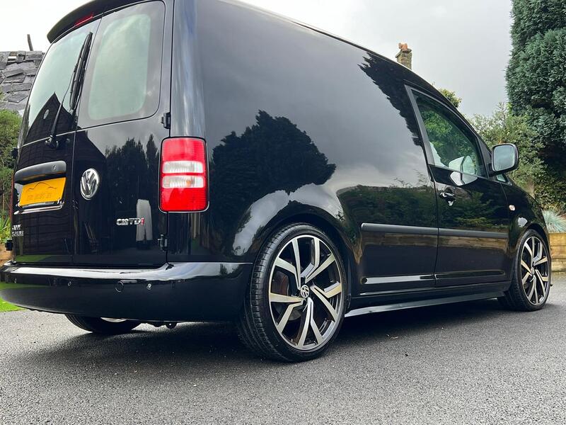 VOLKSWAGEN CADDY