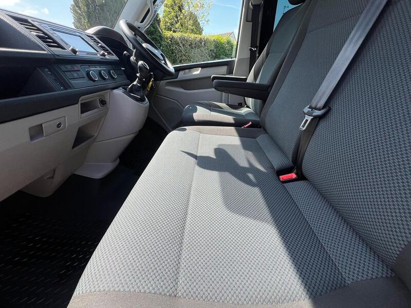 VOLKSWAGEN TRANSPORTER