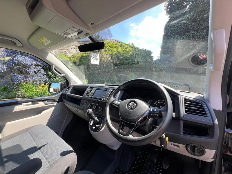 VOLKSWAGEN TRANSPORTER