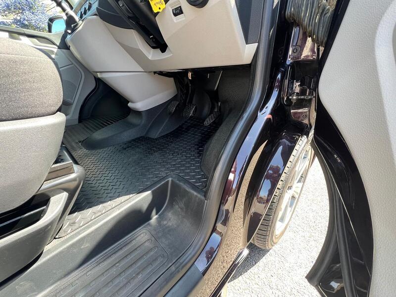 VOLKSWAGEN TRANSPORTER