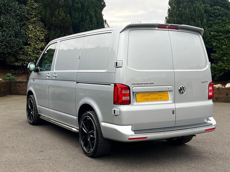VOLKSWAGEN TRANSPORTER