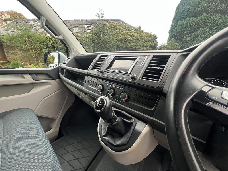 VOLKSWAGEN TRANSPORTER